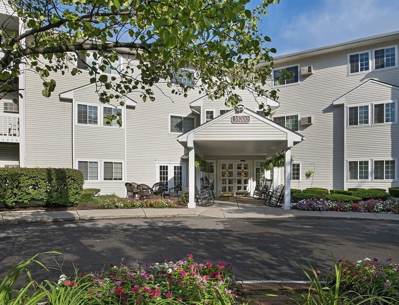 American House Westland Hunter - Senior living in Westland, Michigan