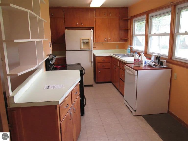 House Of Serenity - Senior living in Saginaw, Michigan