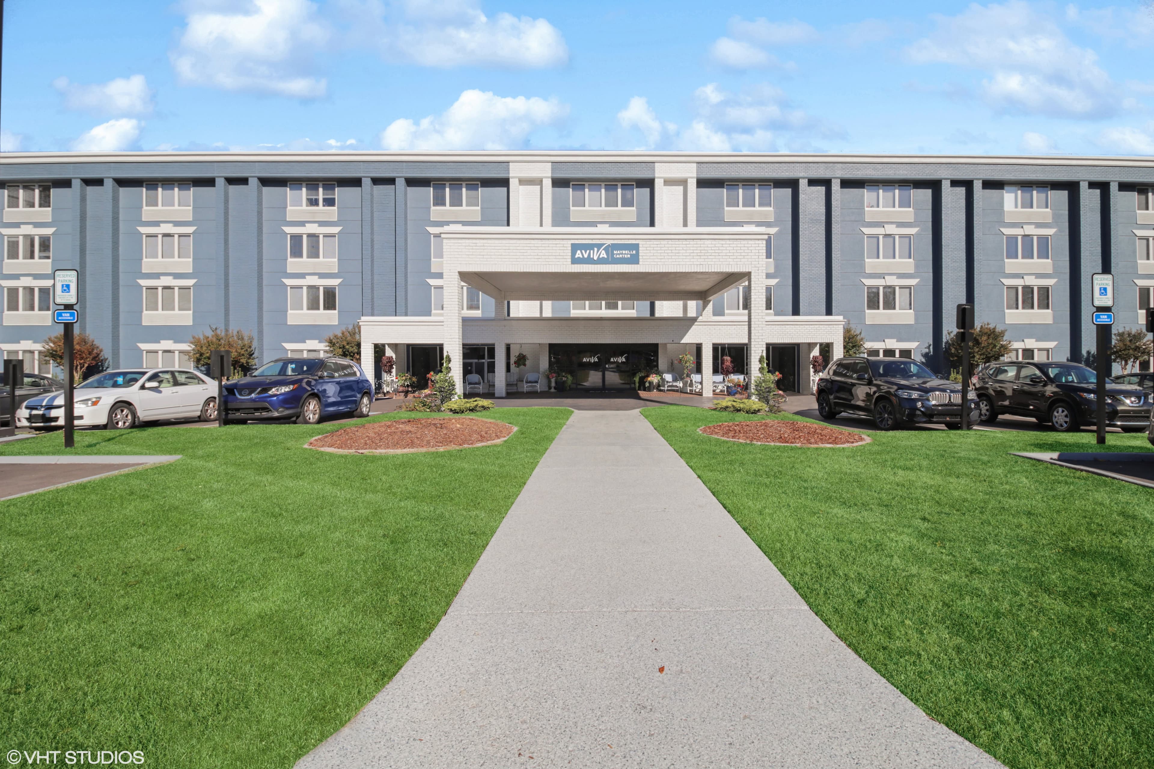 AVIVA Maybelle Carter in Madison, TN