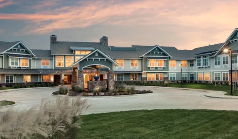 Burlington Creek Senior Living in Kansas City, MO