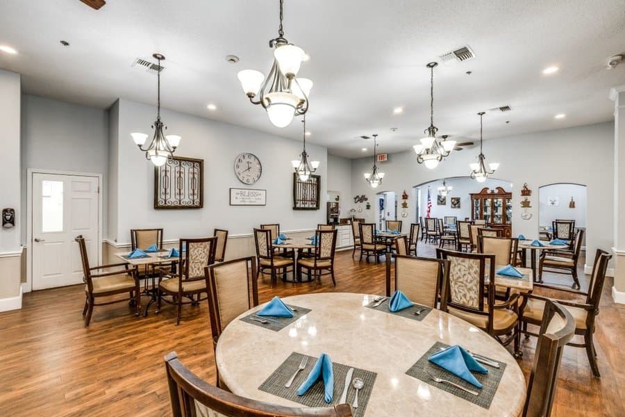 Cambridge Court Senior Living in Mesquite, TX