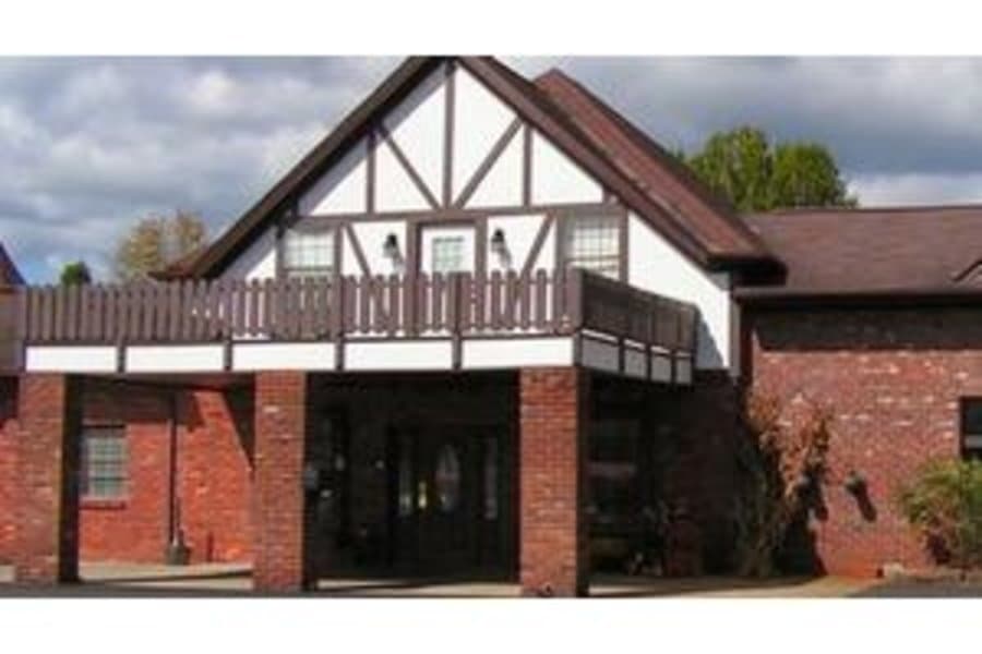 Chateau Grove Senior Living in Barboursville, WV