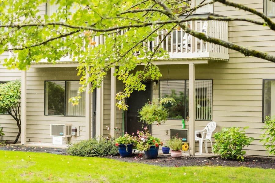 Creekside Village Retirement in Beaverton, OR