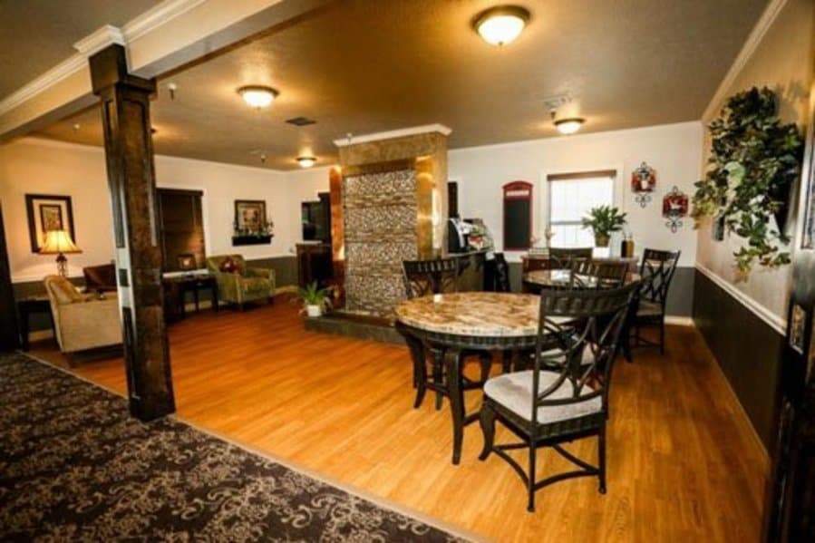 Heartsworth House Assisted Living & Senior Suites - Senior living in Vinita, Oklahoma