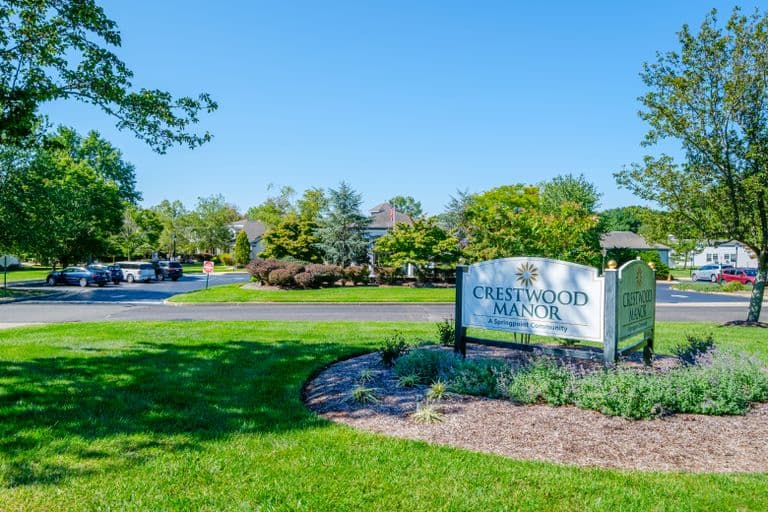 Crestwood Manor New Jersey - Senior living in Whiting, New Jersey