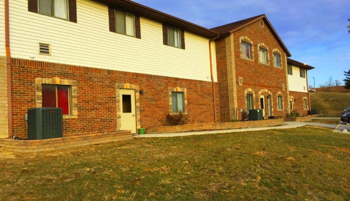 Harold And Louise Assisted Living in Hannibal, MO