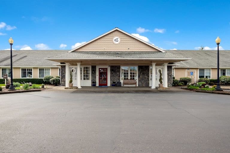 Mcminnville Memory Care - Senior living in Mcminnville, Oregon