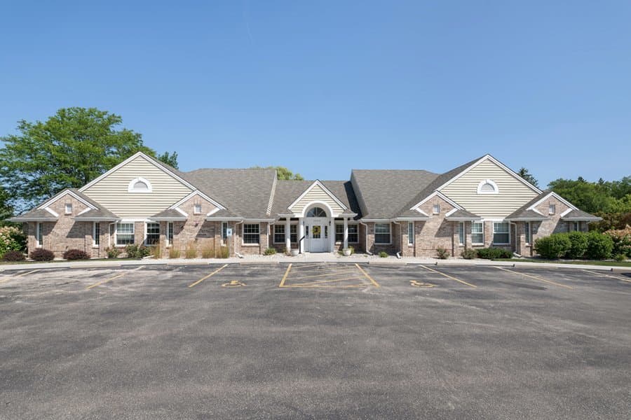 Brookdale Brookfield Capitol Dr - Senior living in Brookfield, Wisconsin