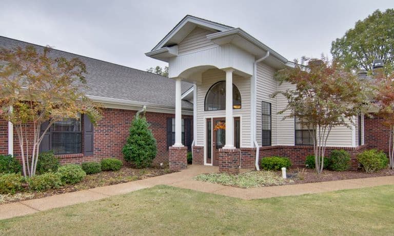 Olive Grove Terrace Senior Living in Olive Branch, MS