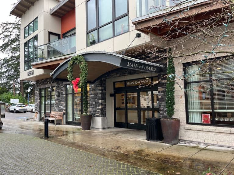 Rose Villa Senior Living Community in Milwaukie, OR