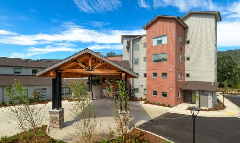 The Landing A Senior Living Community - Senior living in Roseburg, Oregon
