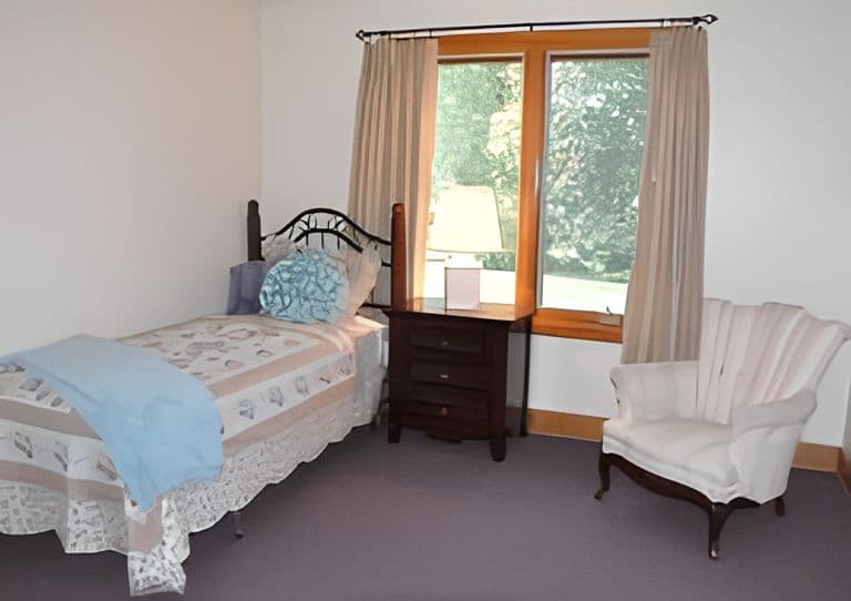 Waterford Ladies Home in Blue Springs, MO