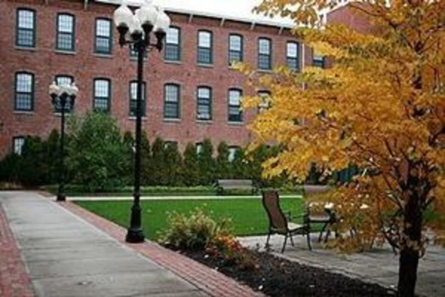 Franklin Court Assisted Living in Bristol, RI