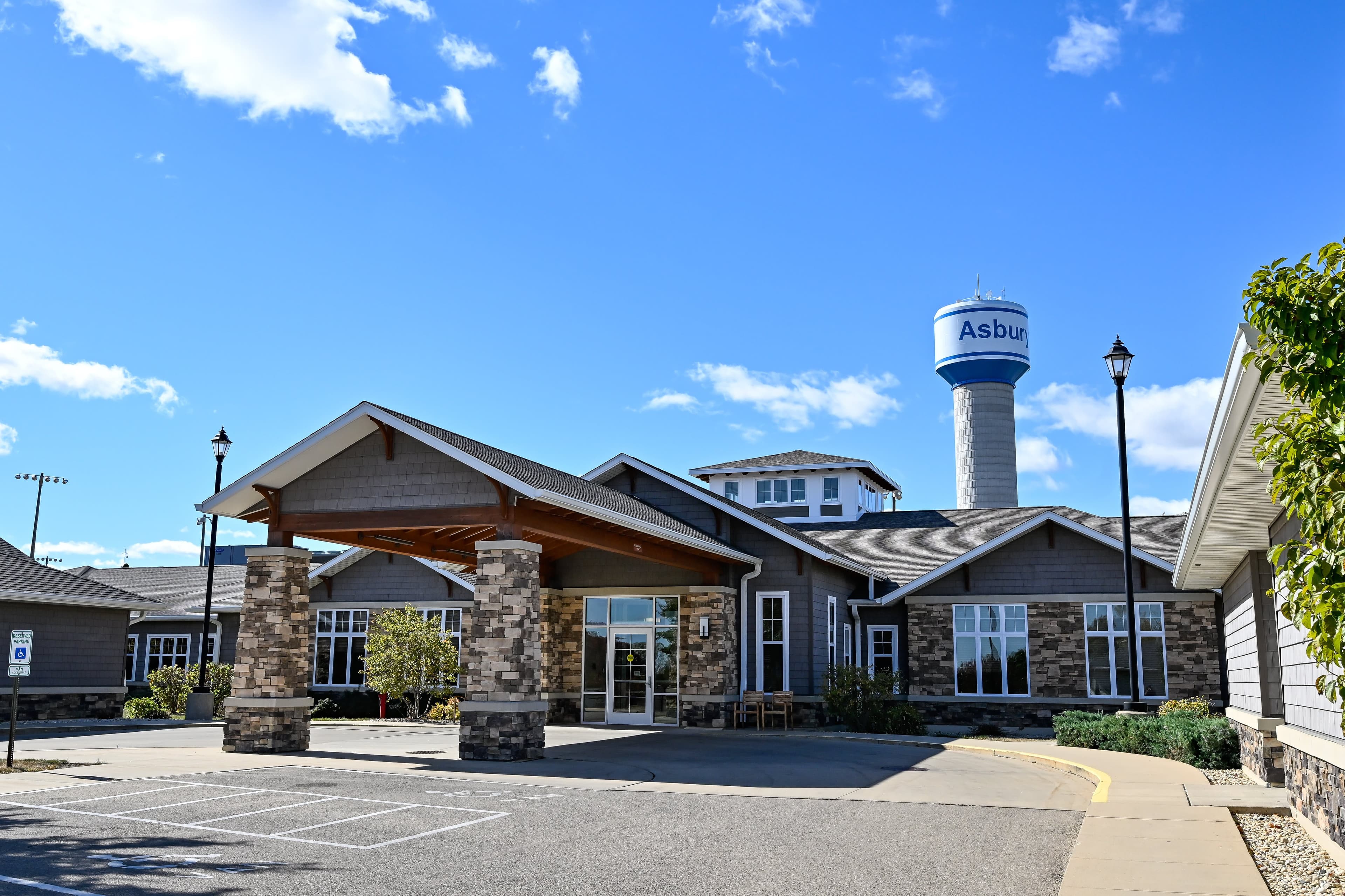 Grand Meadows Assisted Living and Memory Care in Dubuque, IA