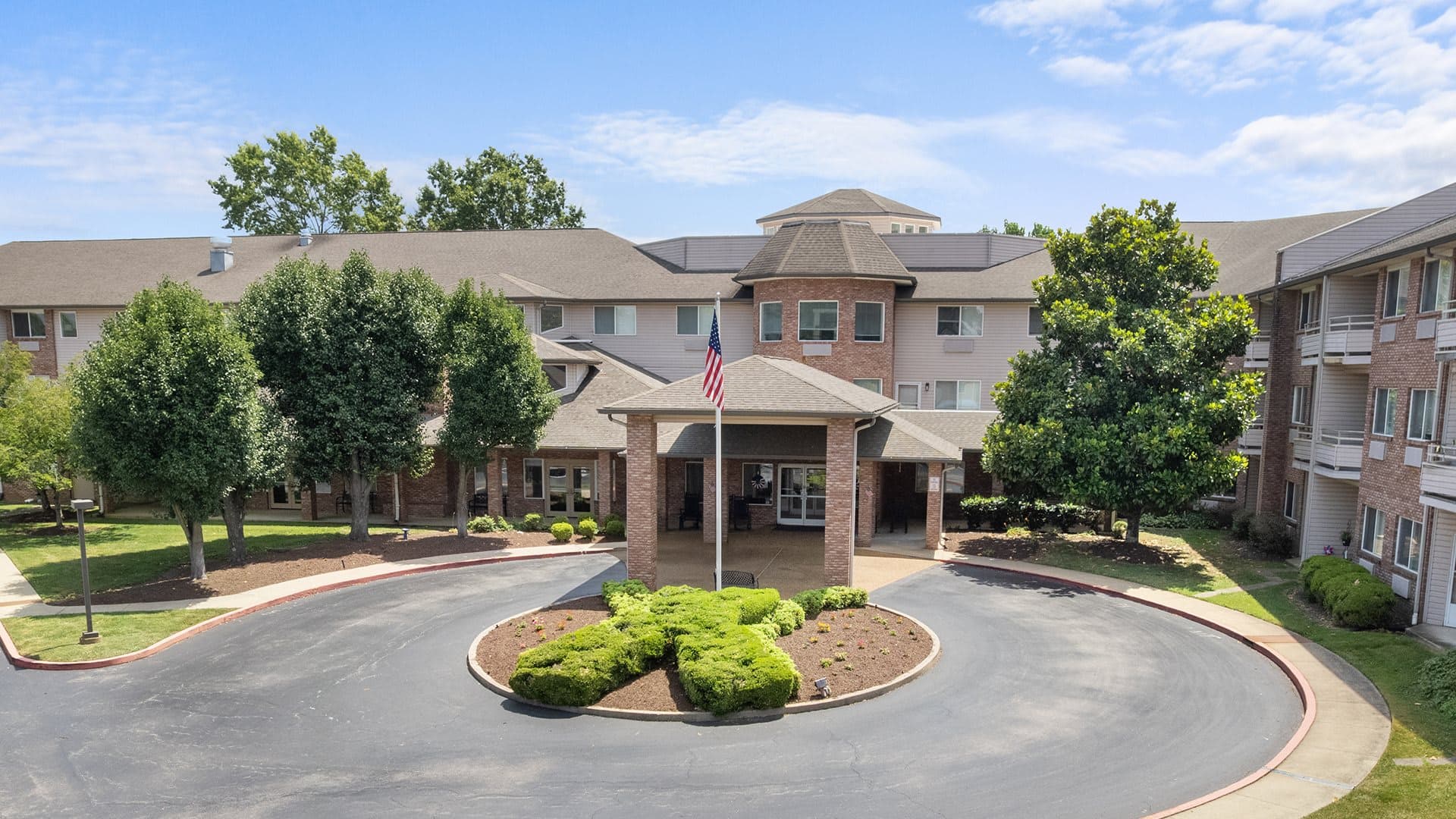 Holiday Uffelman Estates in Clarksville, TN