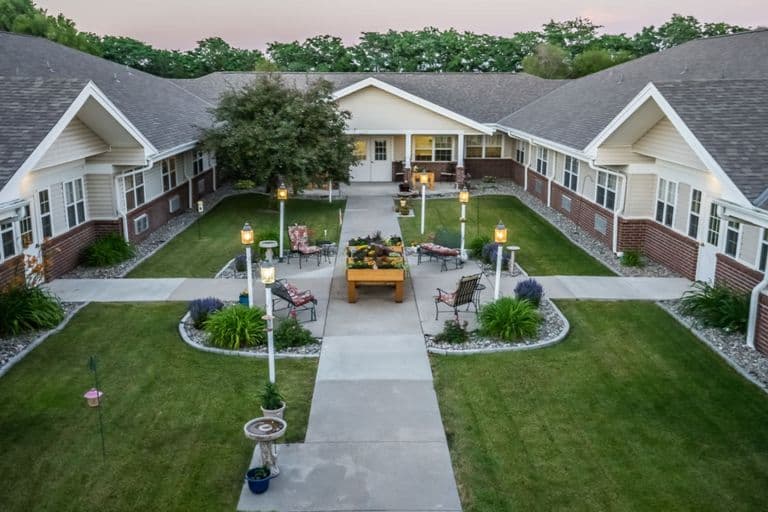 Madison House in Norfolk, NE