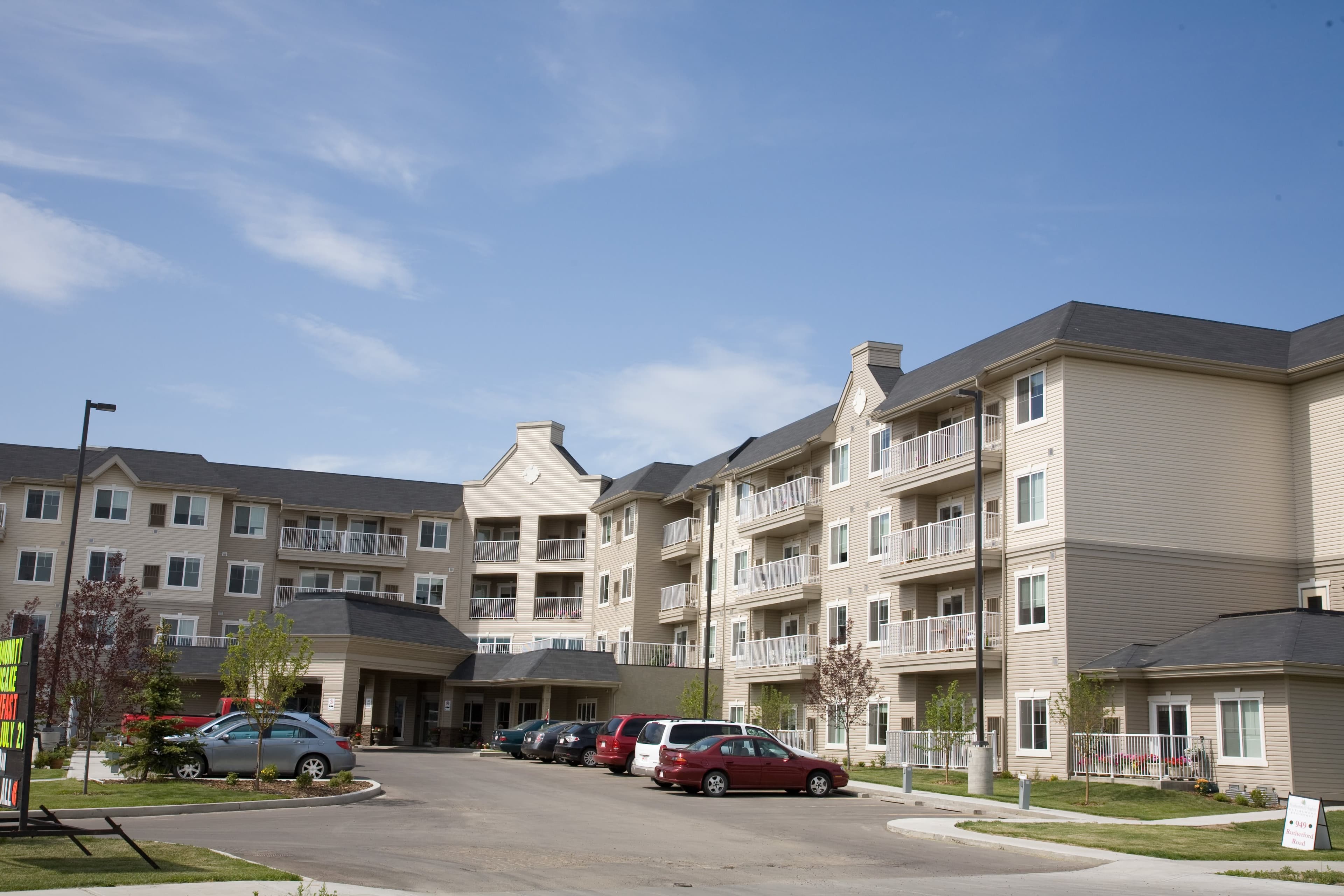 Rutherford Heights Retirement Residence in Edmonton, AB