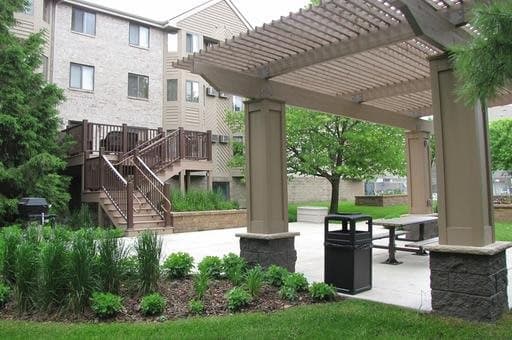 Sterling Ponds in Eden Prairie, MN