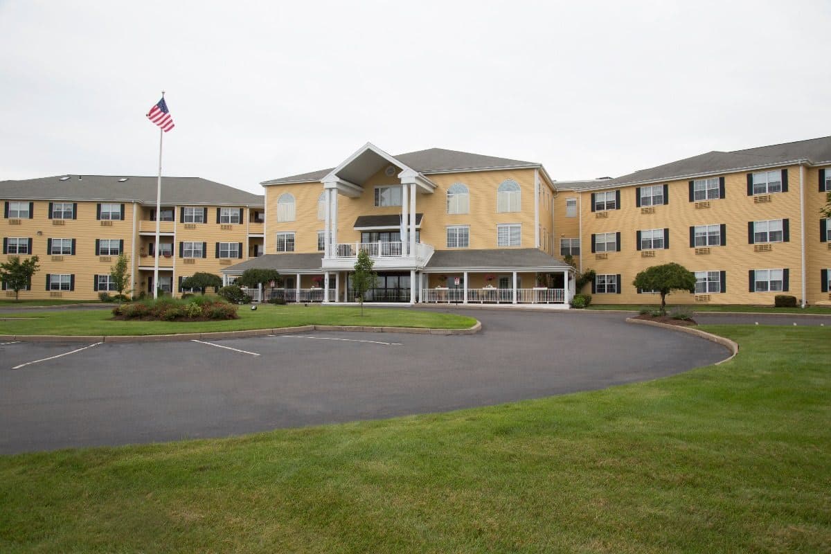 Benchmark At South Farms - Senior living in Middletown, Connecticut